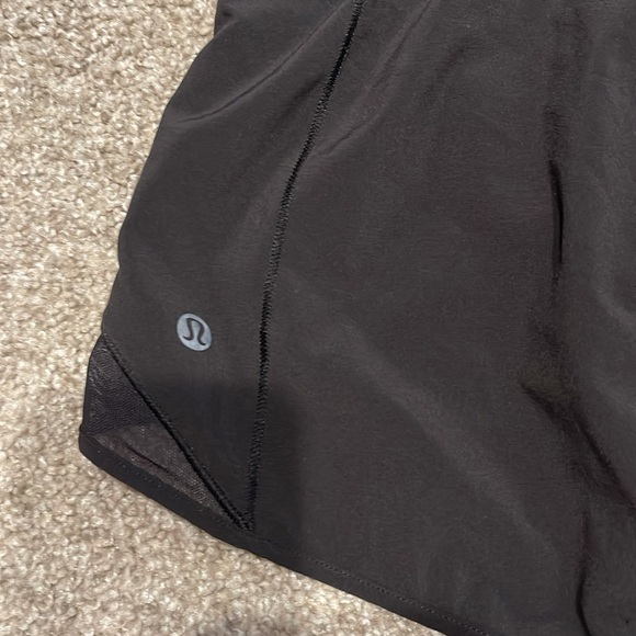 Lululemon Hotty Hot Shorts HR 4” Black Sz 4 - Picture 6 of 8